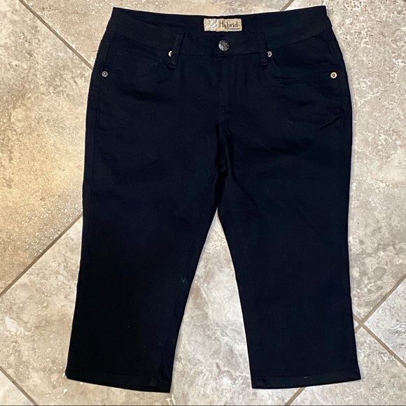 🆕 'Hybrid' Black Butt Lifting Cropped Jeans - Picture 3 of 7